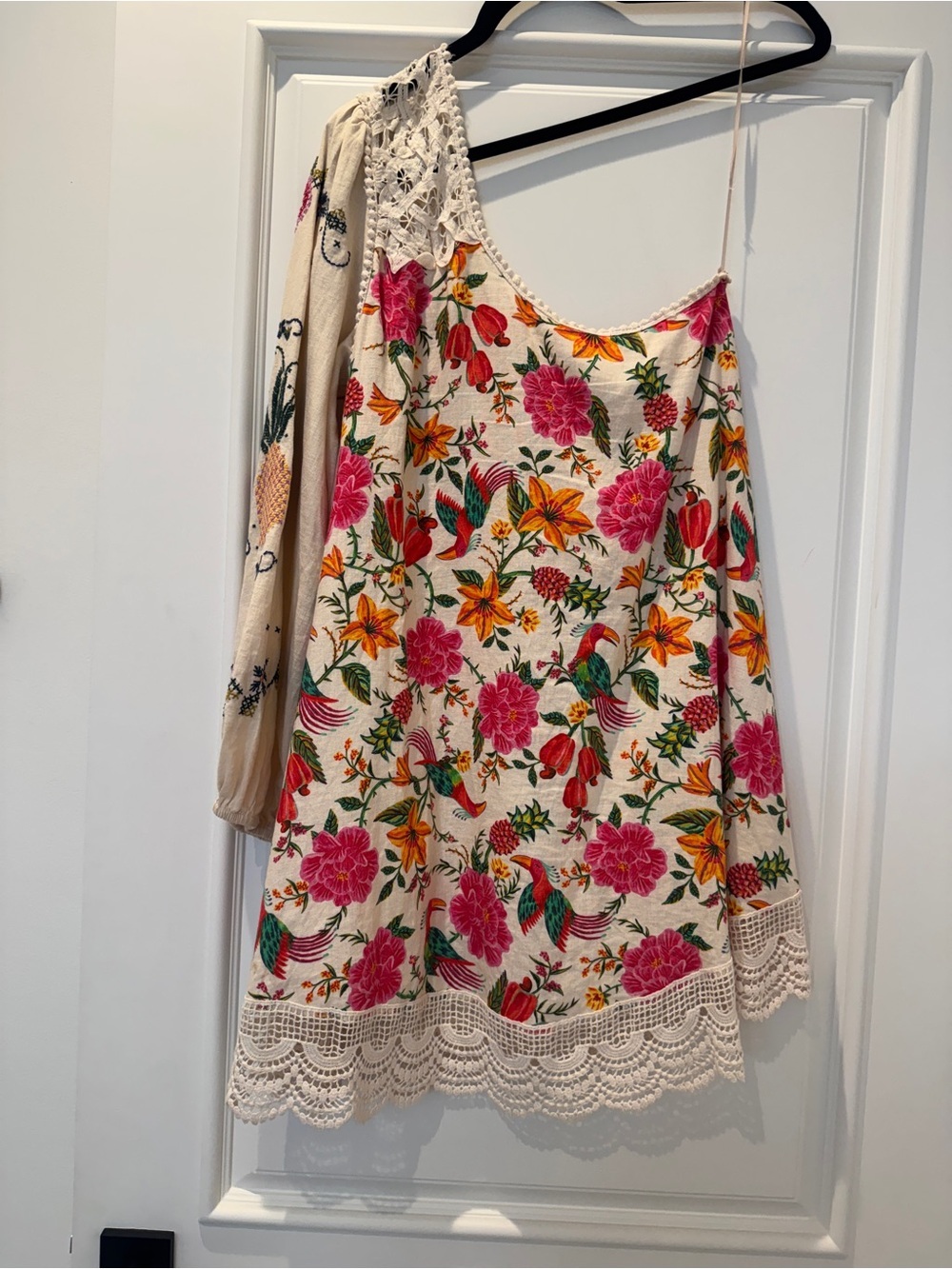FARM Rio Cream One-Shoulder Floral Embroidered Dress - Picture 4 of 10